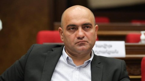 Ermənistanda deputat saxlanıldı