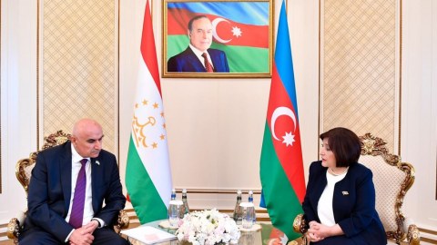 Azərbaycan və Tacikistan spikerləri görüşdü