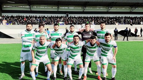 "Araz Naxçıvan"a texniki məğlubiyyət verildi - "Xan Lənkəran" finala çıxdı