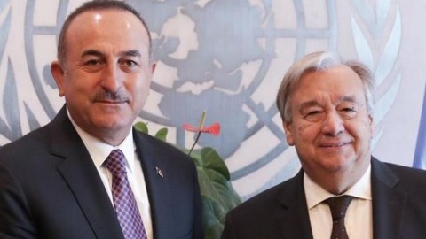 Çavuşoğlu Quterreşlə Ukraynanı müzakirə etdi
