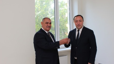 Hökumət daha bir siyasi partiyaya ofis verdi