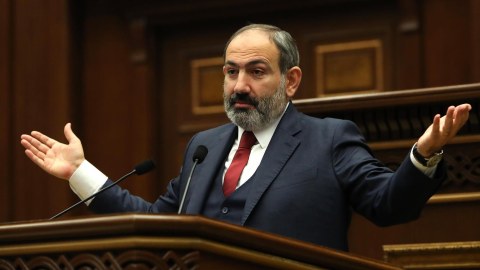 Paşinyan erməniləri qonşularla sülhün vacibliyinə inanmağa ÇAĞIRDI