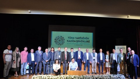 Türk dünyasının qədim şəhərləri ilə bağlı simpozium - FOTOLAR
