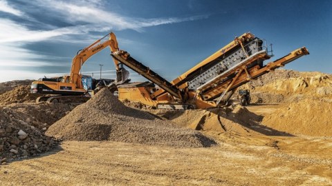 Daha 2 yataq hərraca çıxarıldı