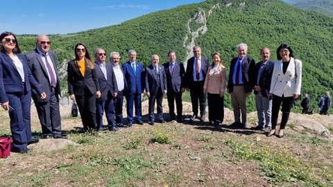 3 ölkənin deputatları Cıdır düzündə - FOTO