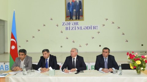 “Qobu Park”da məskunlaşan kəlbəcərlilərlə görüş keçirilib