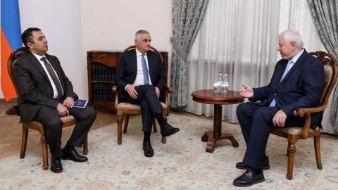 Qriqoryan  ATƏT nümayəndəsilə Qarabağı müzakirə etdi