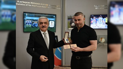 Qurban Qurbanova “Şöhrət” ordeni təqdim olundu