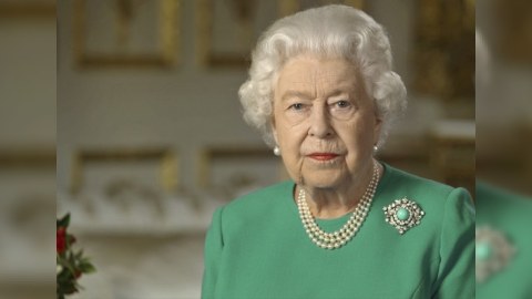 Britaniya Kraliçası Prezidenti təbrik etdi