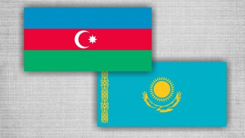 Azərbaycan və Qazaxıstan XİN başçıları telefonla DANIŞDI