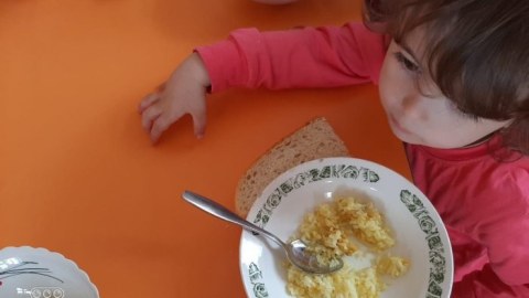 Nazirlik körpələr evi ilə bağlı məlumatı ARAŞDIRIR
