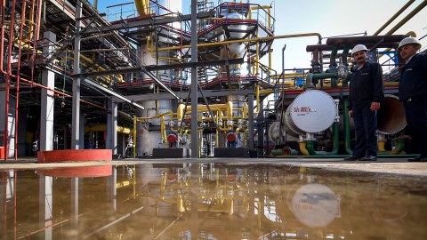 Neft Emalı Zavodundakı tüstüləmənin səbəbi AÇIQLANDI