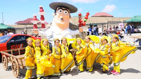 Naftalan “Çay festivalı”nda iştirak edib