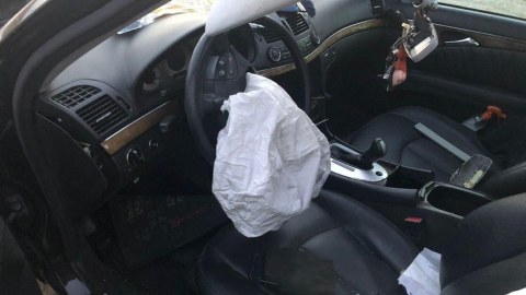 Bakıda qəza oldu - Yolda tıxac yarandı