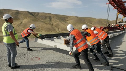 Horadiz-Ağbənd dəmir yolunda işlər 90 faiz tamamlanıb