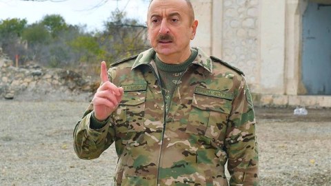 İlham Əliyevdən Sarkisyan-Köçaryana xəbərdarlıq: “Bizə hürməyə çalışan faşistlər bilsinlər ki…”