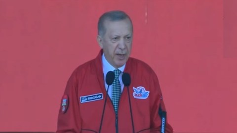 Ərdoğan Bakıda Əhməd Cavadın şeirini səsləndirdi