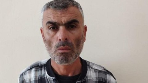 Həyətində narkotik yetişdirdi, qandallandı