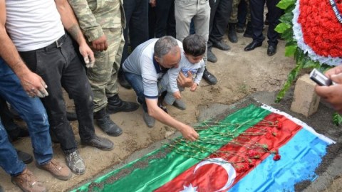 10 ay komada qalan qazinin son mənzili - FOTOLAR