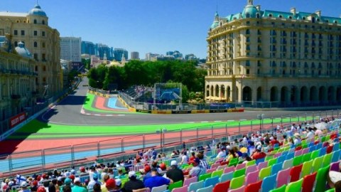 Qran Prini izləmək üçün 9 tribuna quraşdırılıb