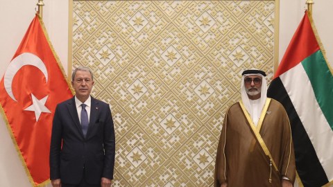 Hulusi Akar BƏƏ-də səfərdədir