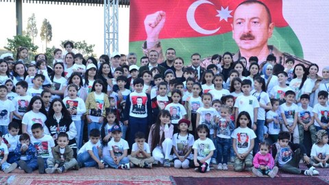 “Bizim uşaqlarımızı onların ataları qorudu!”