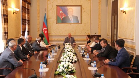 12 dini icma rəhbərinə qeydiyyat şəhadətnaməsi verildi