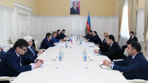 Şahin Mustafayev Rusiya rəsmilərilə danışıqlar apardı