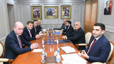 Əli Əsədov BP rəsmiləri ilə görüşdü