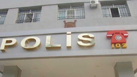 Narkotik alverçisi polis şöbəsində ÖLDÜ