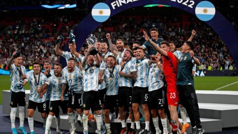 İtaliya uduzdu, kuboku Argentina qazandı