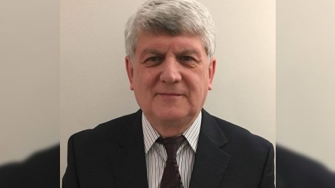 Qazax ləhcəsini Virciniya ştatında yaşadan professor