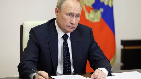 Rusların 76%-i hələ də Putinə inanır