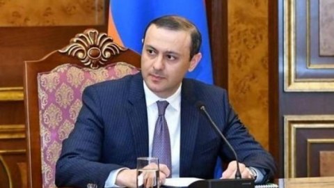 Qriqoryan Klaarla Azərbaycanla münasibətləri müzakirə etdi