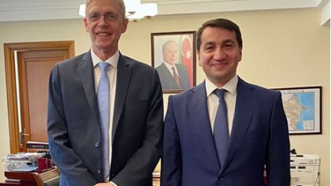 Hikmət Hacıyev Norveç səfiri ilə görüşdü