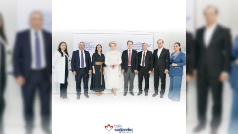 Dünyaca məşhur professor Bakı Sağlamlıq Mərkəzində