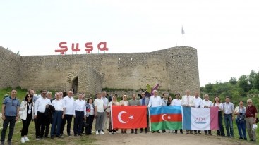 Bakıda başlayan konqres Şuşada yekunlaşdı