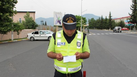 Zaqatalada qaydaları pozan sürücülər cəzalandırıldı