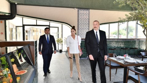 Prezident və xanımı “Şərq Bazarı”nda - FOTOLAR