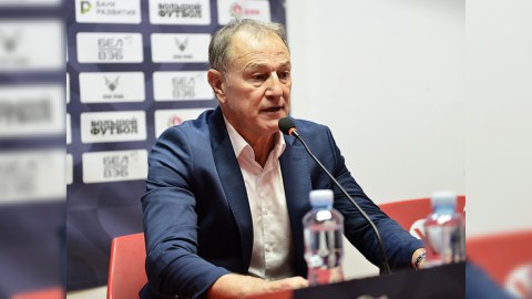 “İrəliləyiş var, topu hara gəldi vurmuruq” - De Byazi