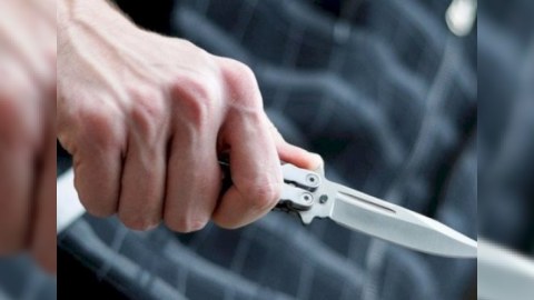 Sinif yoldaşını bıçaqlayan şagird həbs olundu