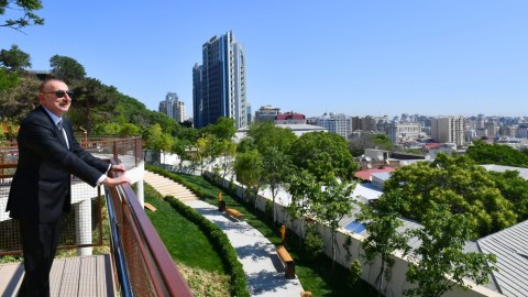 İlham Əliyev yeni salınmış “Çəmbərəkənd” parkında - FOTOLAR