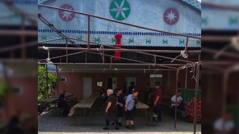 Qazaxda polis erkən nikaha mane oldu - FOTO