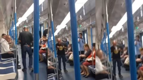 Bakı metrosunda sərnişin siqaret çəkdi
