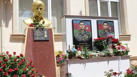 Şəhidin yenilənmiş büstünün açılışı oldu - FOTO
