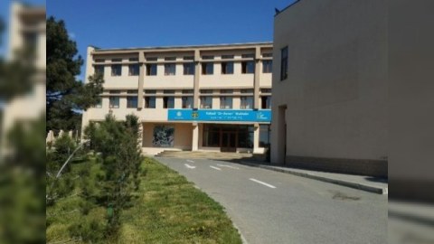 Bu məktəbin bir məzunu belə ali məktəbə qəbul olmayıb