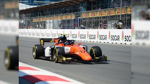 Bakıdakı Formula 2 yarışında qəza oldu 