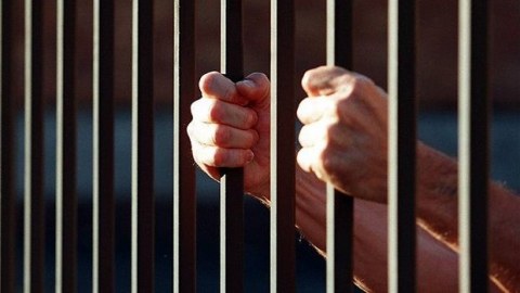 Həbsxanadakı söyüşə görə qatil oldu - 12 il sonra ifşa edildi