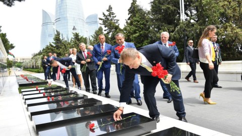 Slovakiya Milli Şurasının sədri Şəhidlər xiyabanında
