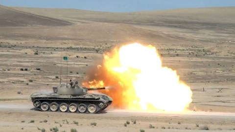 Tank bölmələrimiz hədəfləri belə məhv etdi - VİDEO